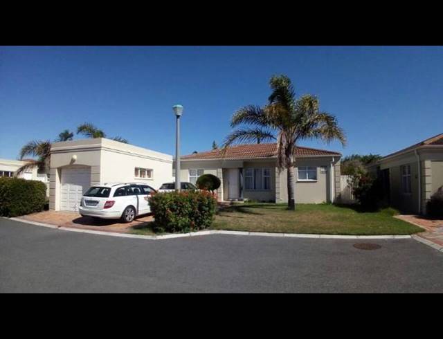 3 BEDROOM FREESTANDING TO LET IN ROYAL ASCOT